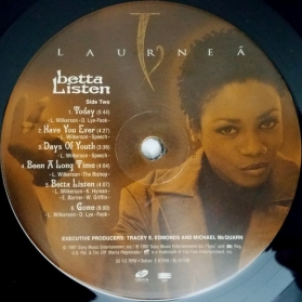 Laurnea - Betta Listen